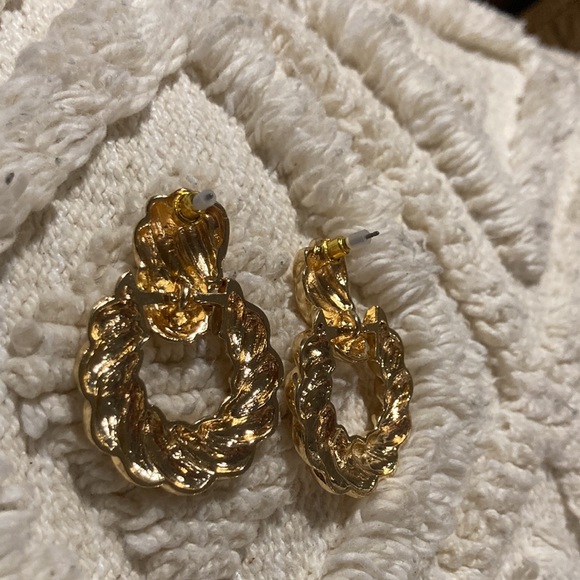 Door knocker earrings brand new sent two of the same item with purchase - Picture 4 of 4